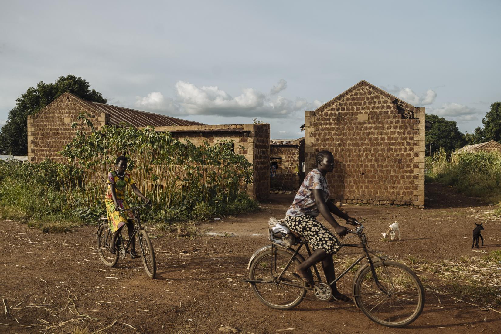 Wau, South Sudan – a city of resilience and change. Once heavily impacted by conflict and displacement, Wau has made strides toward stability in recent years. However, some displacement sites still remain on the outskirts, a reminder of past hardships and ongoing recovery efforts.